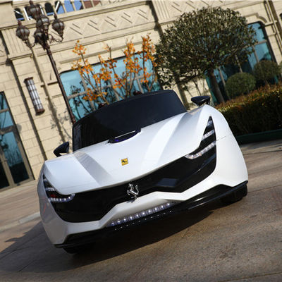 2023 Made In Newest 12 Volt Kids Electric Ride On Car com Duas Portas Abertas Marrom