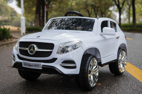 12V de quatro rodas em carro autorizado elétrico para crianças tinta preta vermelho bateria alimentada