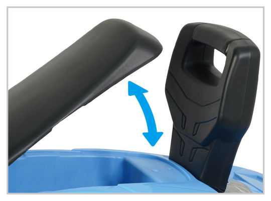 Tamanho do produto 69*29*40.4cm Scooter clássico Alimentado por bateria Crianças Ride On Car Direct