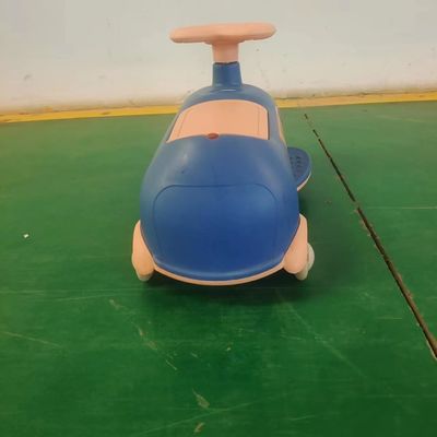 Grado de plástico verde Happy Baby Balance Car para brinquedos infantis Ride On Car Desconto direto