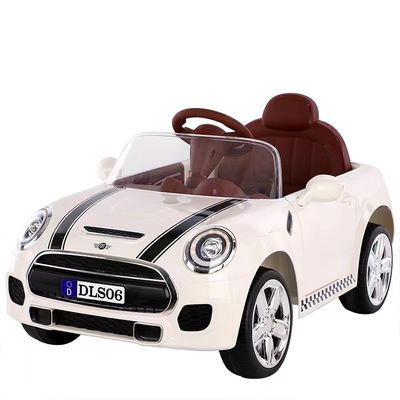 Automóvel de quatro rodas de 12 V com controlo remoto de 2,4 G e absorvedor de choques Tamanho do produto 103*59*50