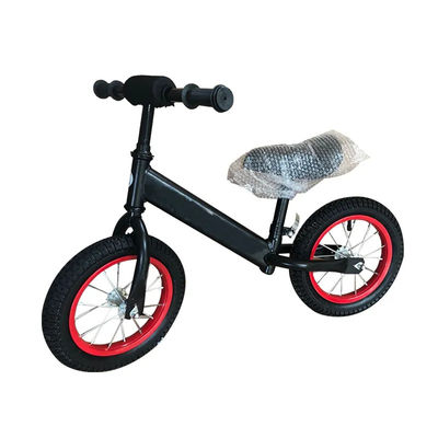Tipo de plástico PP Crianças Negras Balance Bike Sem Pedal Pequeno Ride On Scooter Car para 3 anos de idade