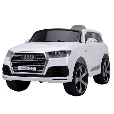 Unisex Ride On Toy Car elétrico para crianças pequenas Luz / Música / Cinturão de segurança / Um botão de partida