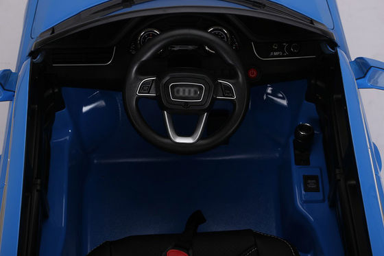 Unisex Ride On Toy Car elétrico para crianças pequenas Luz / Música / Cinturão de segurança / Um botão de partida