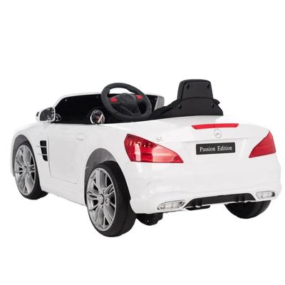 2.4G R/C Baby Ride On Toy Car com 2,6 3,5KM/H velocidade e LED luzes função de música