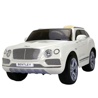 Plástico 6v ou 12v Electric Ride On Car com controle remoto de Autorizado