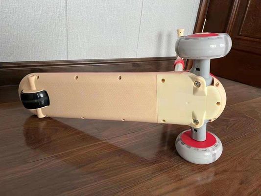 Assento de couro suave 3 rodas passeio em scooter carro para crianças um botão dobrável Neutro de gênero