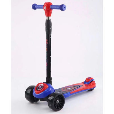 Tamanho de cartão 71*51*62 Três rodas kick scooter para crianças Design dobrável rápido direto