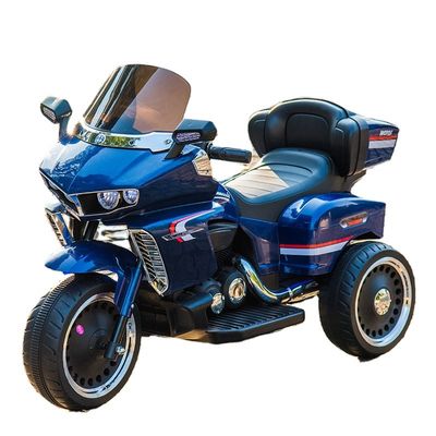 Crianças de plástico montam mini motocicleta com função de educação infantil e história em inglês