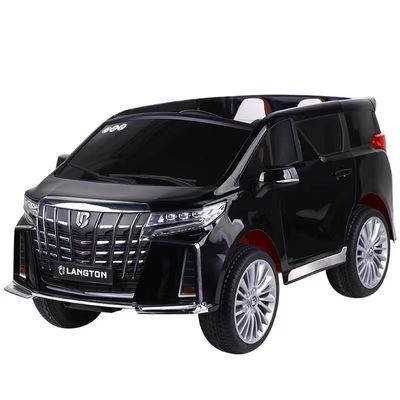 Crianças de 3 a 8 anos montam um carro elétrico para crianças